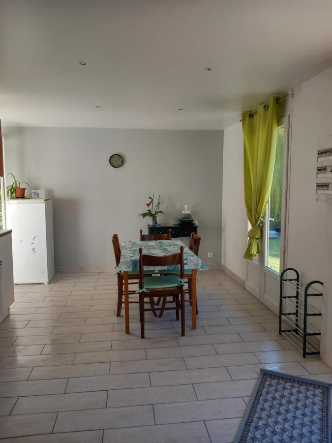 Reynès Petit Chalet En Bois מראה חיצוני תמונה