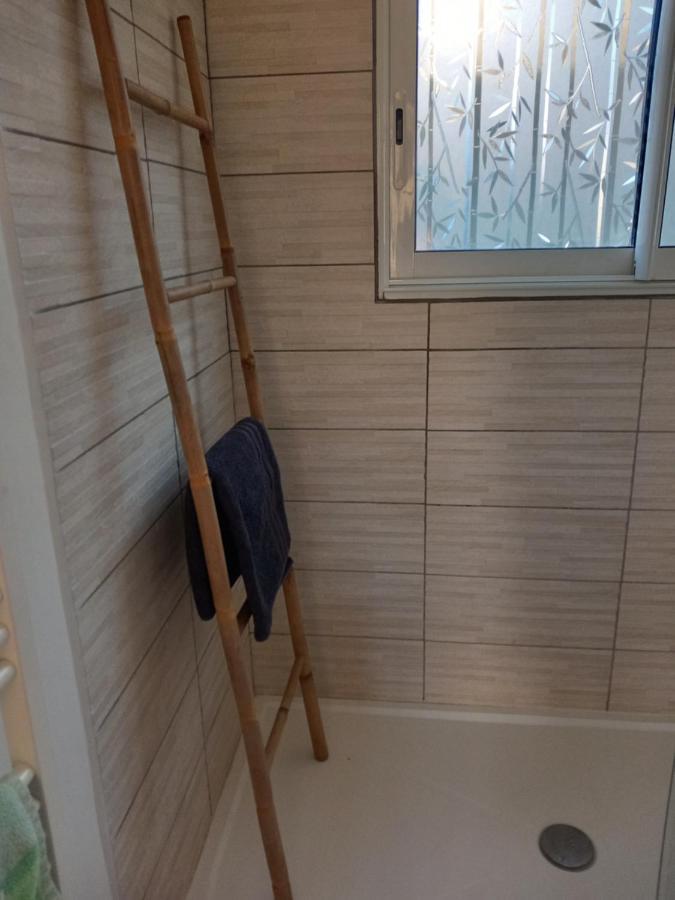 Reynès Petit Chalet En Bois מראה חיצוני תמונה