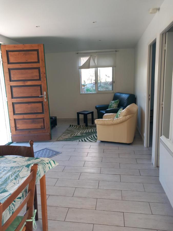 Reynès Petit Chalet En Bois מראה חיצוני תמונה